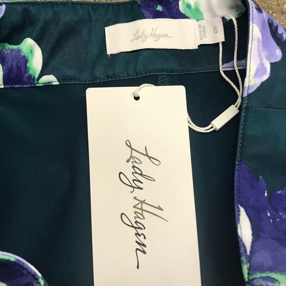 🆕 Lady Hagen Magnolia Golf Skort, Emerald Floral - Picture 2 of 5